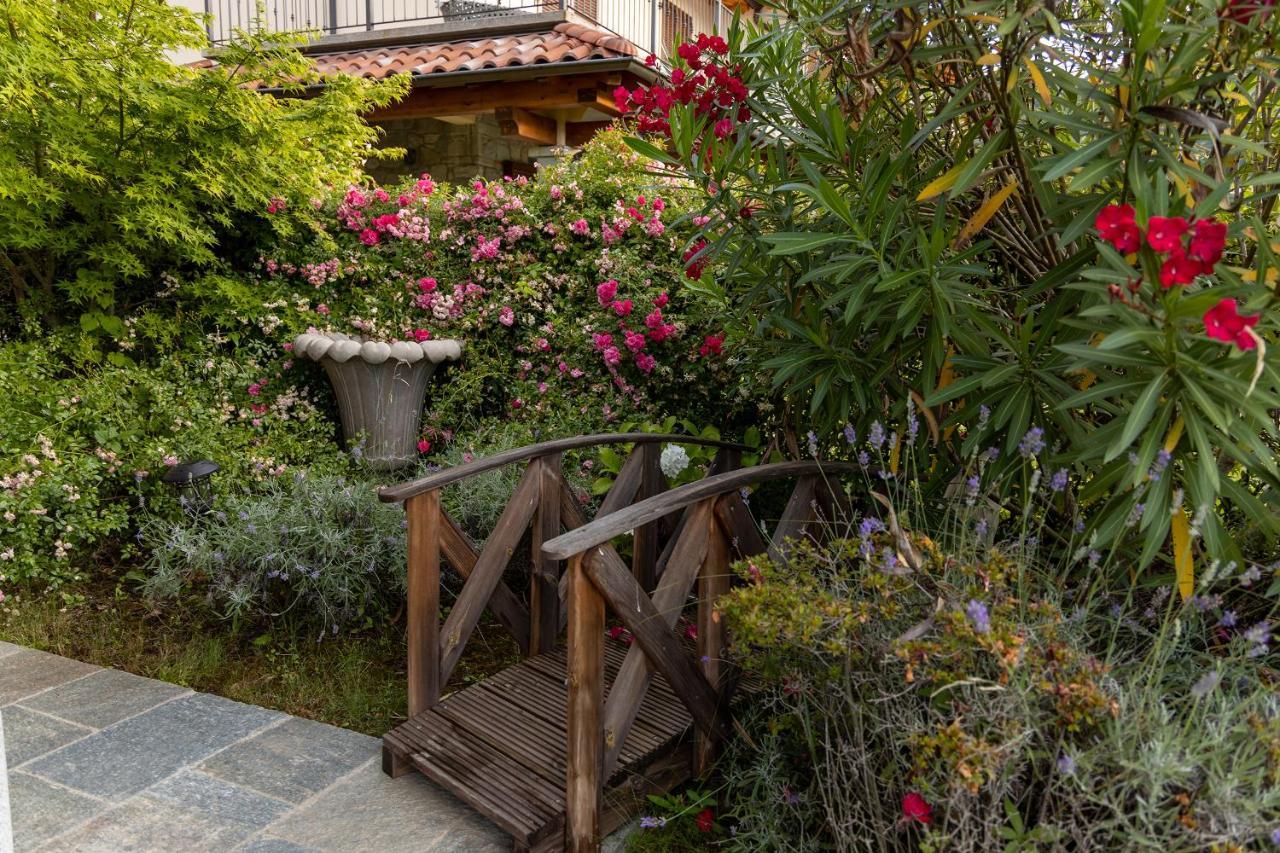 Le Petit Palais Villa Plesio Luaran gambar